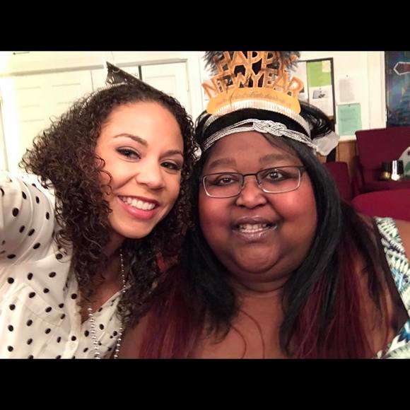 Meet your Posher, Alexandra - Picture 1 of 1